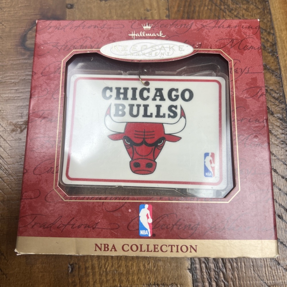 1997 Hallmark Keepsake Christmas Ornament Chicago Bulls NBA Collection Plaque